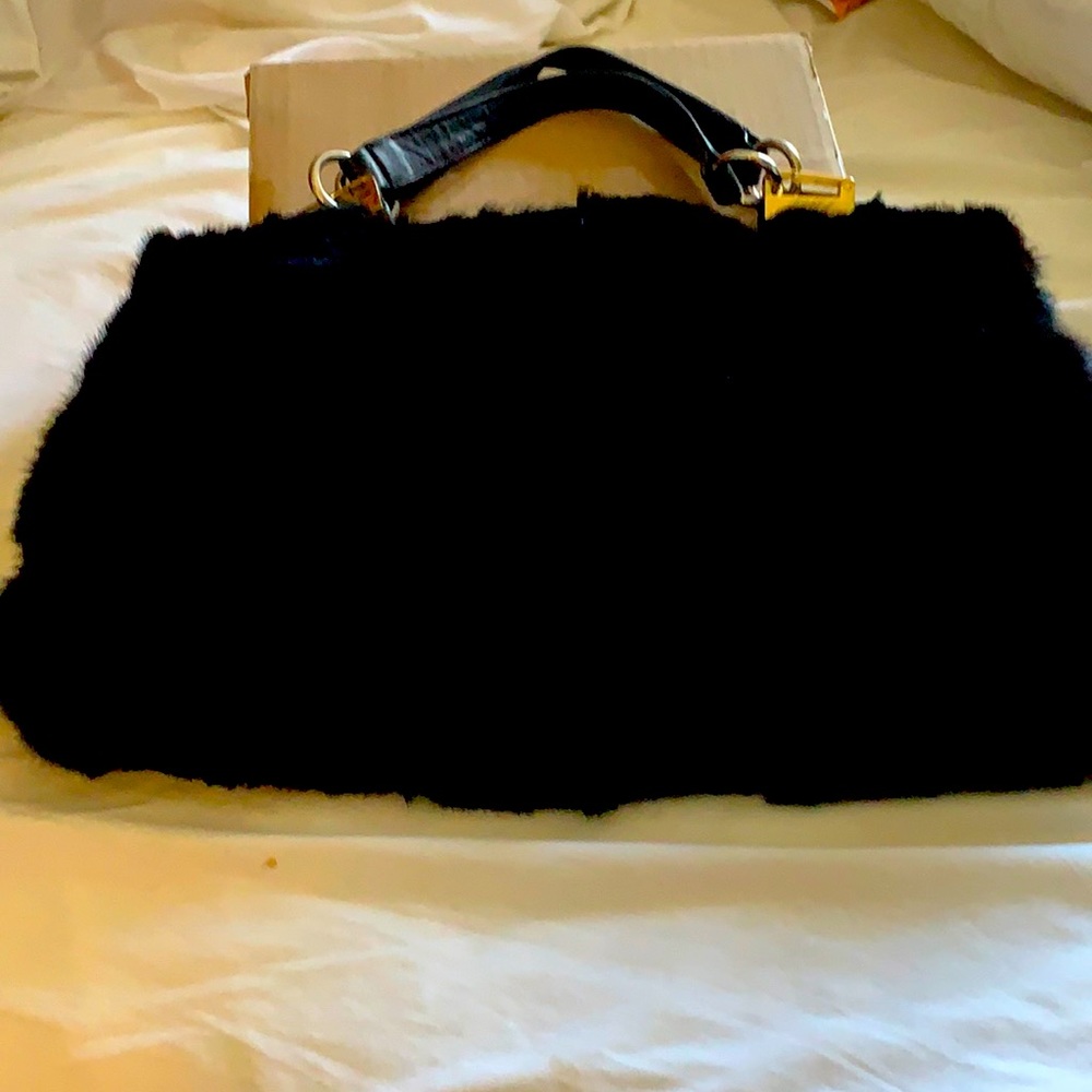 Hand bag